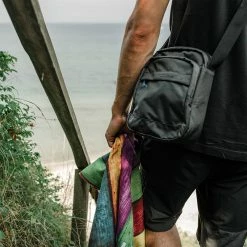 Lifeventure Recycled SoftFibre Trek Towel -Deals Kläder Butik Lifeventure Recycled SoftFibre Trek Towel Towels Striped Planks SS22 63580 3